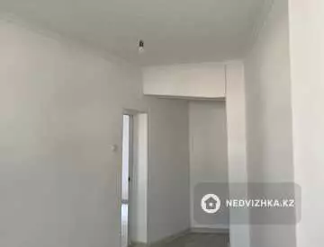 2-комнатная квартира, этаж 1 из 5, 60 м²