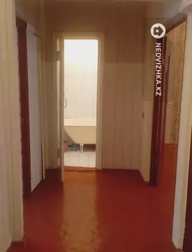 2-комнатная квартира, этаж 1 из 5, 52 м²
