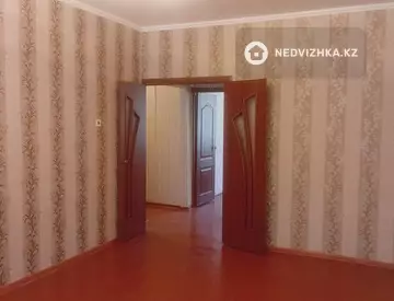 2-комнатная квартира, этаж 1 из 5, 52 м²