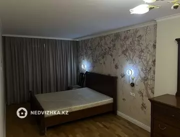 3-комнатная квартира, этаж 2 из 10, 121 м²
