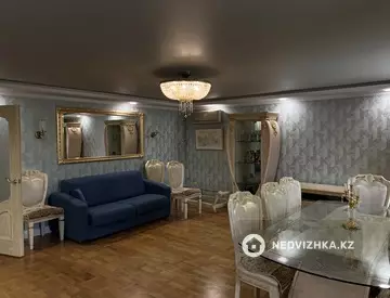 3-комнатная квартира, этаж 2 из 10, 121 м²