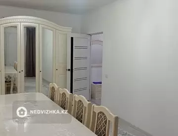 2-комнатная квартира, этаж 3 из 5, 55 м²