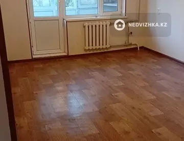 3-комнатная квартира, этаж 4 из 5, 60 м²