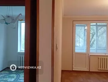 3-комнатная квартира, этаж 4 из 5, 60 м²