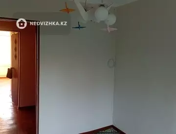 3-комнатная квартира, этаж 4 из 5, 60 м²