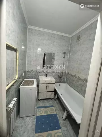 1-комнатная квартира, этаж 3 из 5, 64 м²