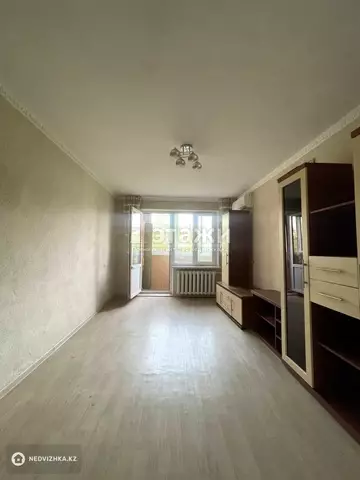 2-комнатная квартира, этаж 4 из 4, 44 м²