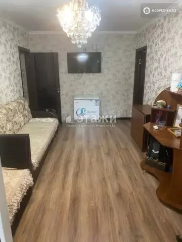 2-комнатная квартира, этаж 3 из 4, 46 м²