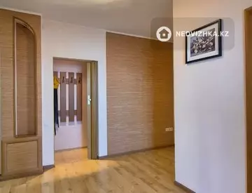 4-комнатная квартира, этаж 2 из 9, 123 м²