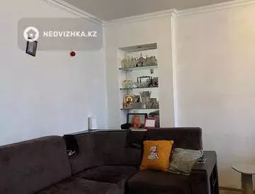 3-комнатная квартира, этаж 2 из 5, 60 м²