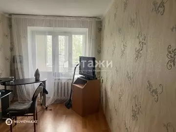 2-комнатная квартира, этаж 3 из 4, 42 м²