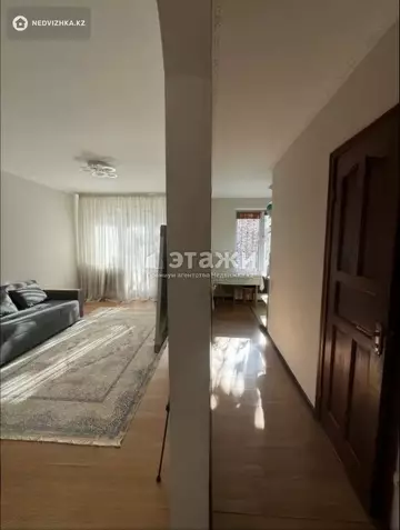 2-комнатная квартира, этаж 4 из 4, 45 м²