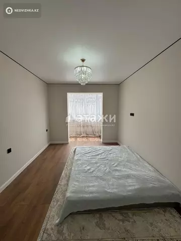 3-комнатная квартира, этаж 2 из 15, 100 м²