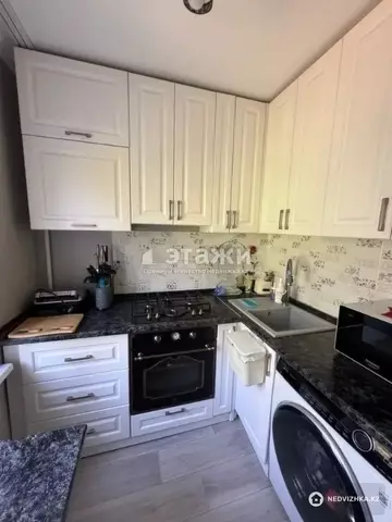 2-комнатная квартира, этаж 3 из 5, 45 м²