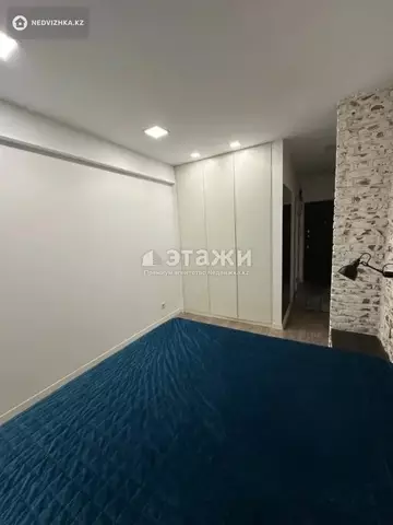2-комнатная квартира, этаж 11 из 13, 38 м²