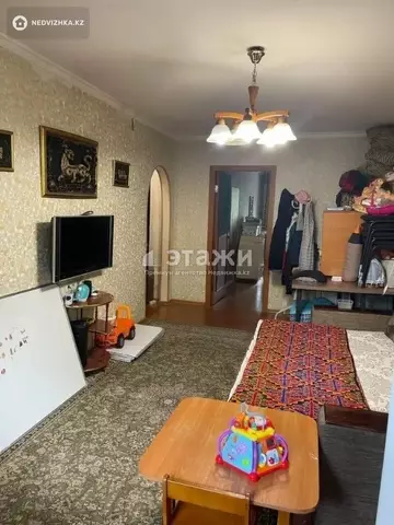 2-комнатная квартира, этаж 4 из 5, 44 м²