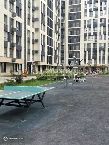1-комнатная квартира, этаж 4 из 13, 39 м²