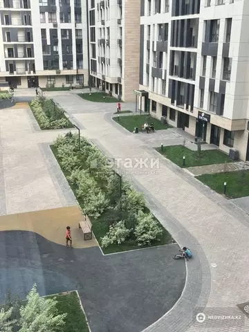 1-комнатная квартира, этаж 4 из 13, 39 м²