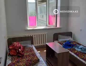 2-комнатная квартира, этаж 4 из 4, 40 м²