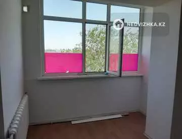 2-комнатная квартира, этаж 4 из 4, 40 м²
