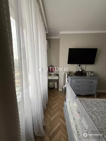 2-комнатная квартира, этаж 8 из 9, 70 м²