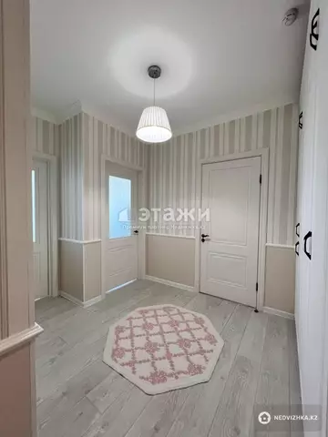 2-комнатная квартира, этаж 10 из 23, 61 м²