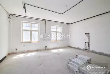 4-комнатная квартира, этаж 1 из 6, 130 м²