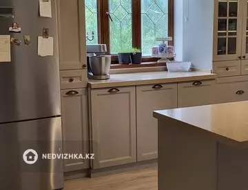 5-комнатный дом, 5 соток, 180 м²