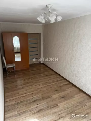 2-комнатная квартира, этаж 2 из 6, 60 м²