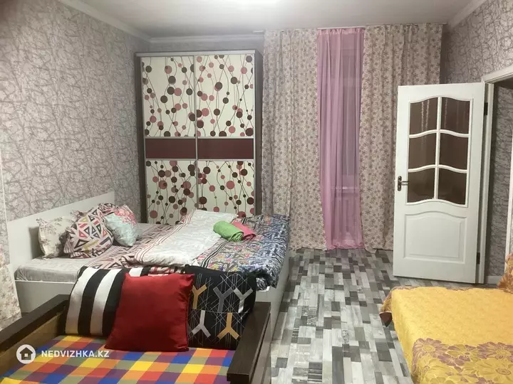 45 м², 1-комнатная квартира, этаж 2 из 3, 45 м², посуточно, изображение - 1