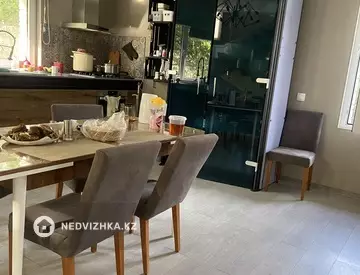 7-комнатный дом, 6 соток, 378 м²