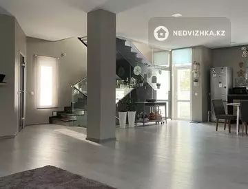 7-комнатный дом, 6 соток, 378 м²