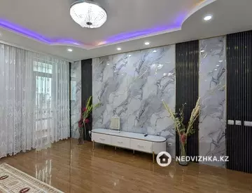 4-комнатная квартира, этаж 2 из 14, 142 м²