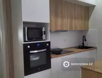 1-комнатная квартира, этаж 10 из 10, 45 м²