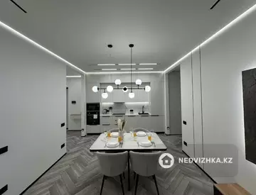 3-комнатная квартира, этаж 6 из 11, 150 м², посуточно