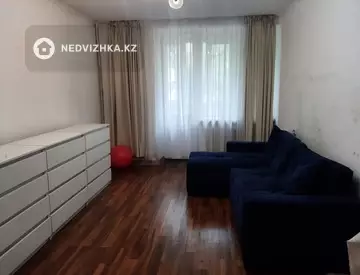 4-комнатная квартира, этаж 3 из 5, 82 м²