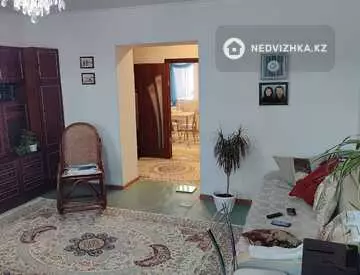 1-комнатная квартира, этаж 4 из 5, 45 м²