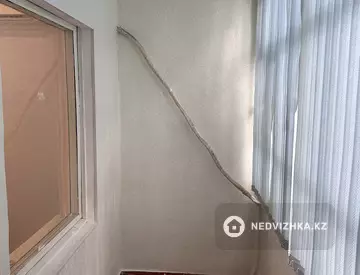 2-комнатная квартира, этаж 2 из 5, 54 м²