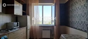 2-комнатная квартира, этаж 8 из 8, 45 м²