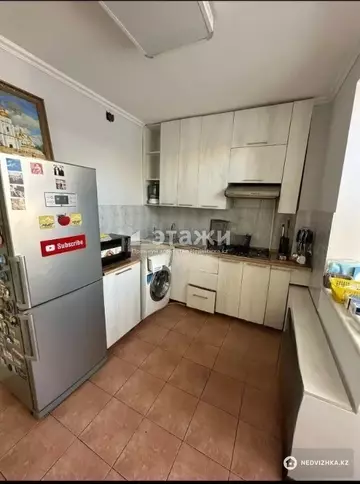 2-комнатная квартира, этаж 4 из 6, 50 м²