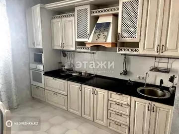 3-комнатная квартира, этаж 8 из 15, 119 м²