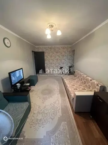 2-комнатная квартира, этаж 4 из 4, 44 м²