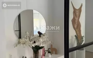5-комнатная квартира, этаж 3 из 9, 222 м²