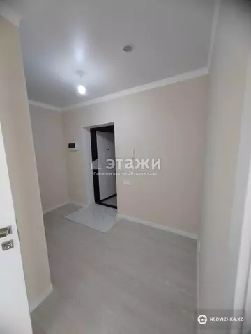 2-комнатная квартира, этаж 8 из 9, 55 м²
