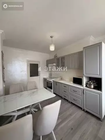 3-комнатная квартира, этаж 12 из 14, 88 м²
