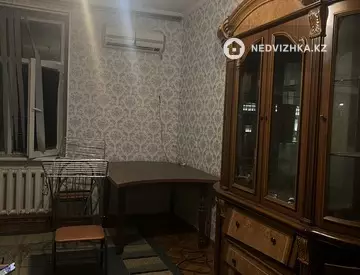 3-комнатная квартира, этаж 3 из 3, 71 м², на длительный срок