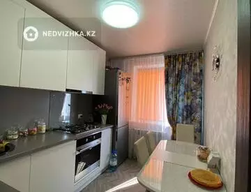 2-комнатная квартира, этаж 4 из 5, 51 м²