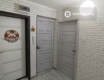 4-комнатная квартира, этаж 5 из 5, 60 м²