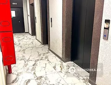 3-комнатная квартира, этаж 17 из 24, 70 м²