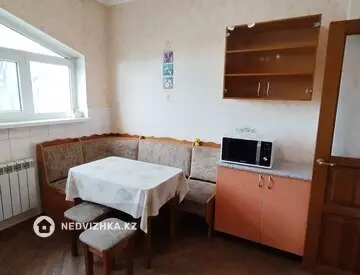 2-комнатная квартира, этаж 4 из 5, 60 м²